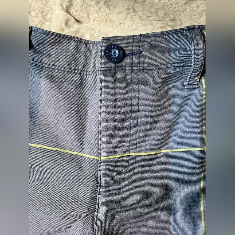 Boy Under Armour Golf Shorts M Plaid Preppy Travel Hamptons